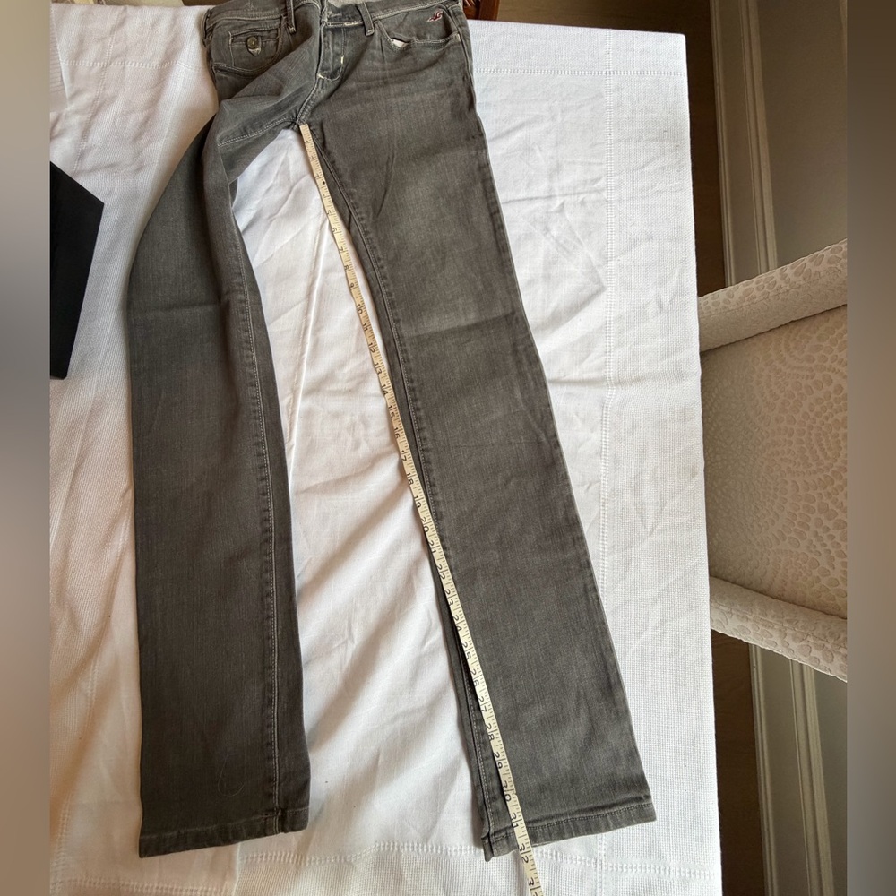 Low rise, Hollister faded grey skinny Jean - Picture 16 of 16